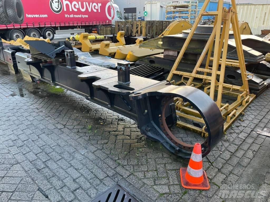 CAT 390 F L Chassis e suspensões