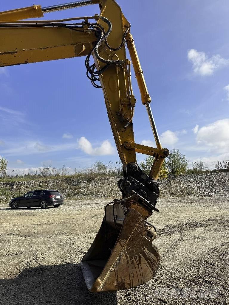 Komatsu PC 228 US-3 Escavadeiras de esteiras