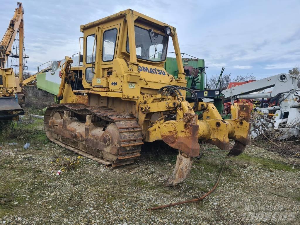 Komatsu D 85-18 Dozers - Tratores rastos