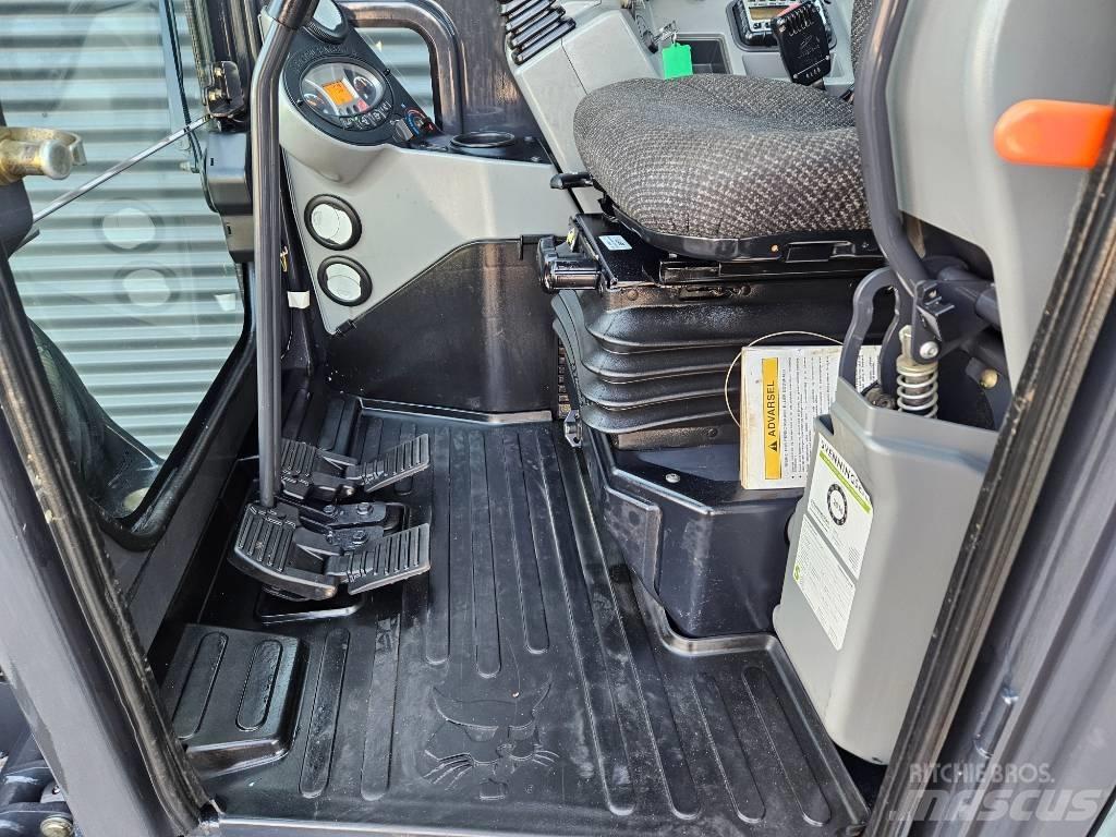 Bobcat e26 Miniescavadeiras