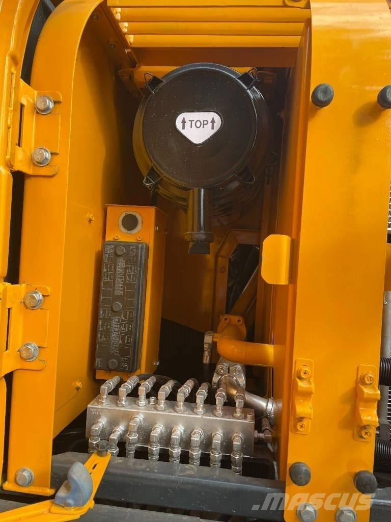 Hyundai 220LC-9S Escavadoras Midi 7t - 12t