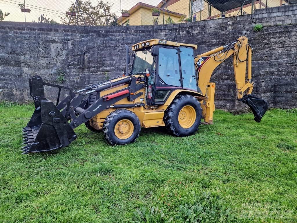 CAT 442 D Retroescavadeiras