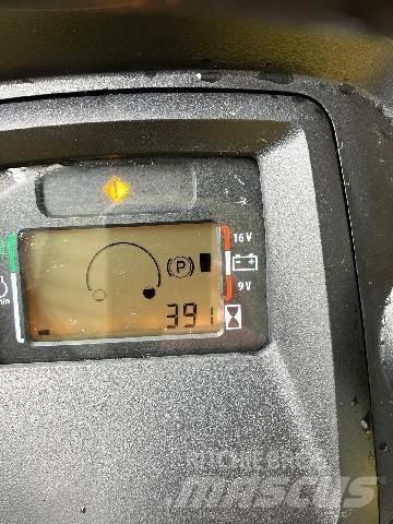 John Deere X590 Corta-Relvas Riders
