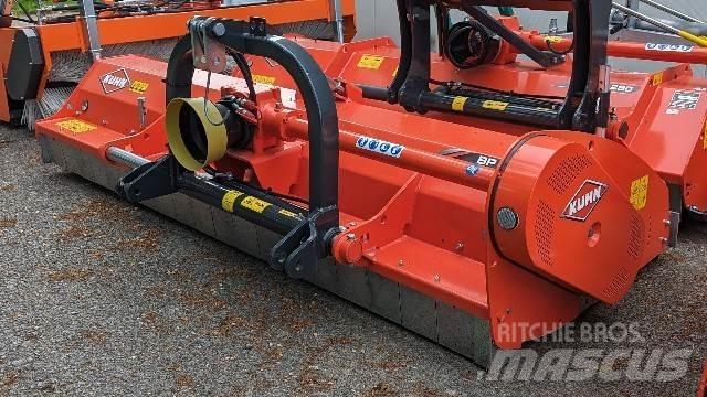 Kuhn BP 28 Gadanheiras e cortadores de folhas para pastos