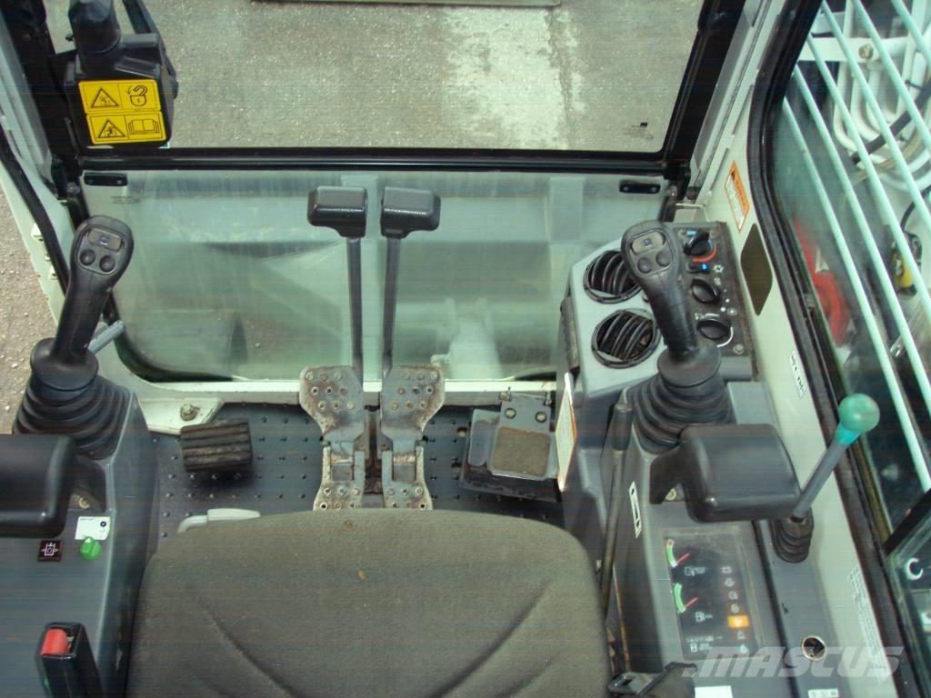 Takeuchi TB 153 FR Miniescavadeiras