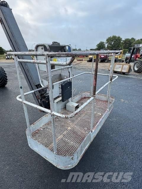 Manitou 200 ATJ Plataformas de braço compactas auto-propulsão
