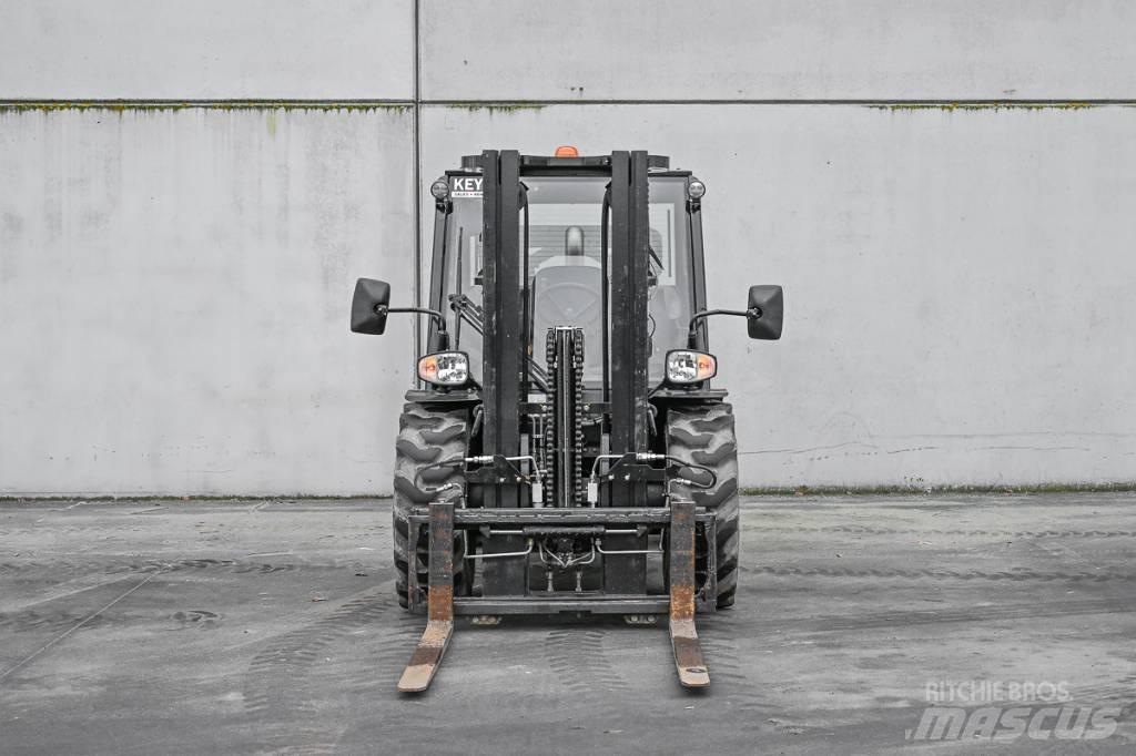 Manitou MC 25-4 Empilhadores Diesel
