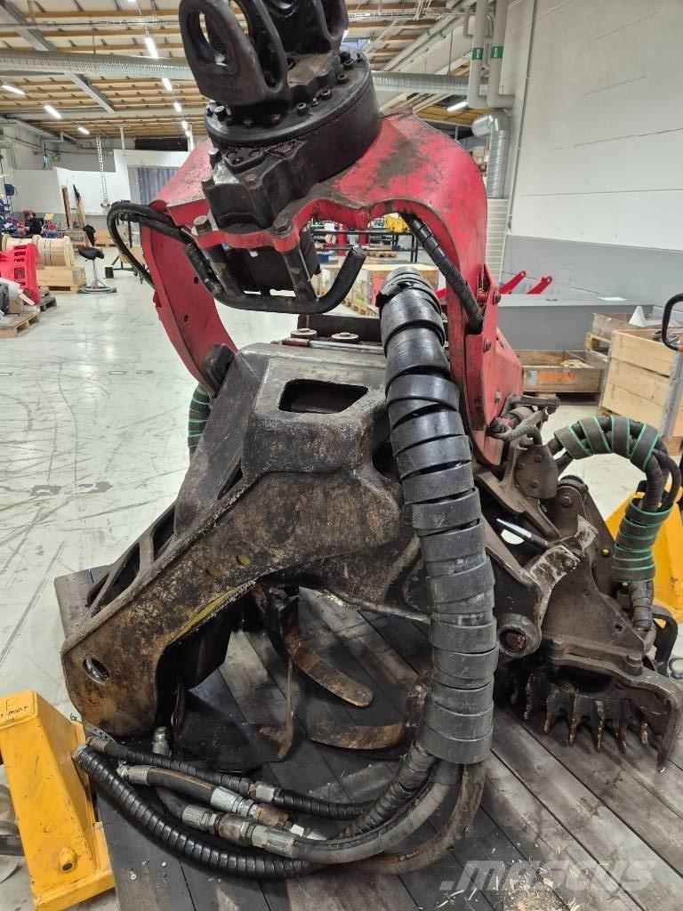 Komatsu C 144 Cabeças de ceifeiras