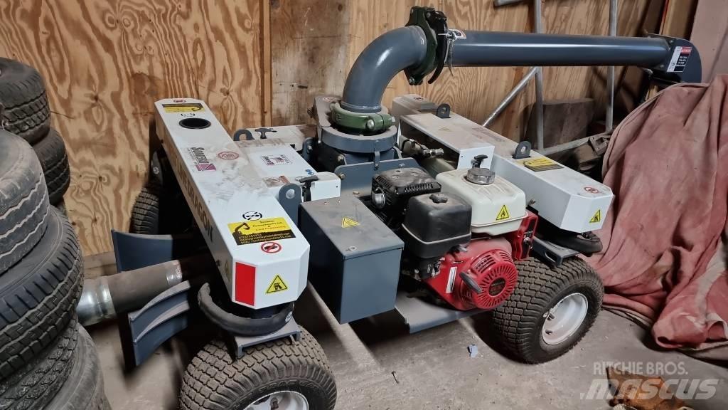 Somero line dragon Concrete distribution booms