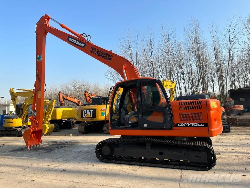 Doosan DX140 Escavadeiras de esteiras