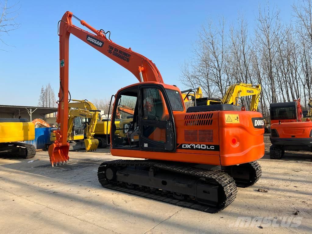 Doosan DX140 Escavadeiras de esteiras