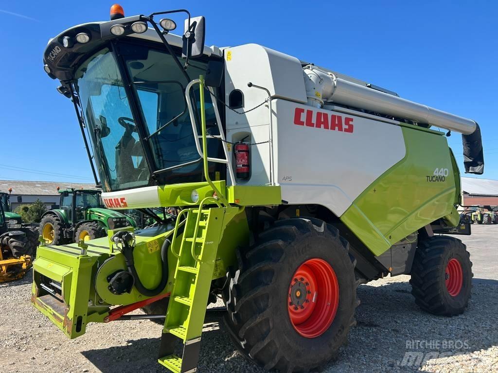 CLAAS Tucano 440 Ceifeiras debulhadoras