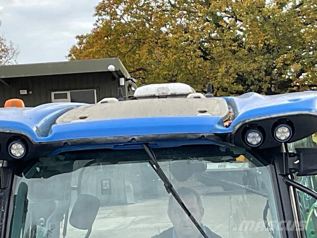 New Holland T 7.210 Tratores Agrícolas usados