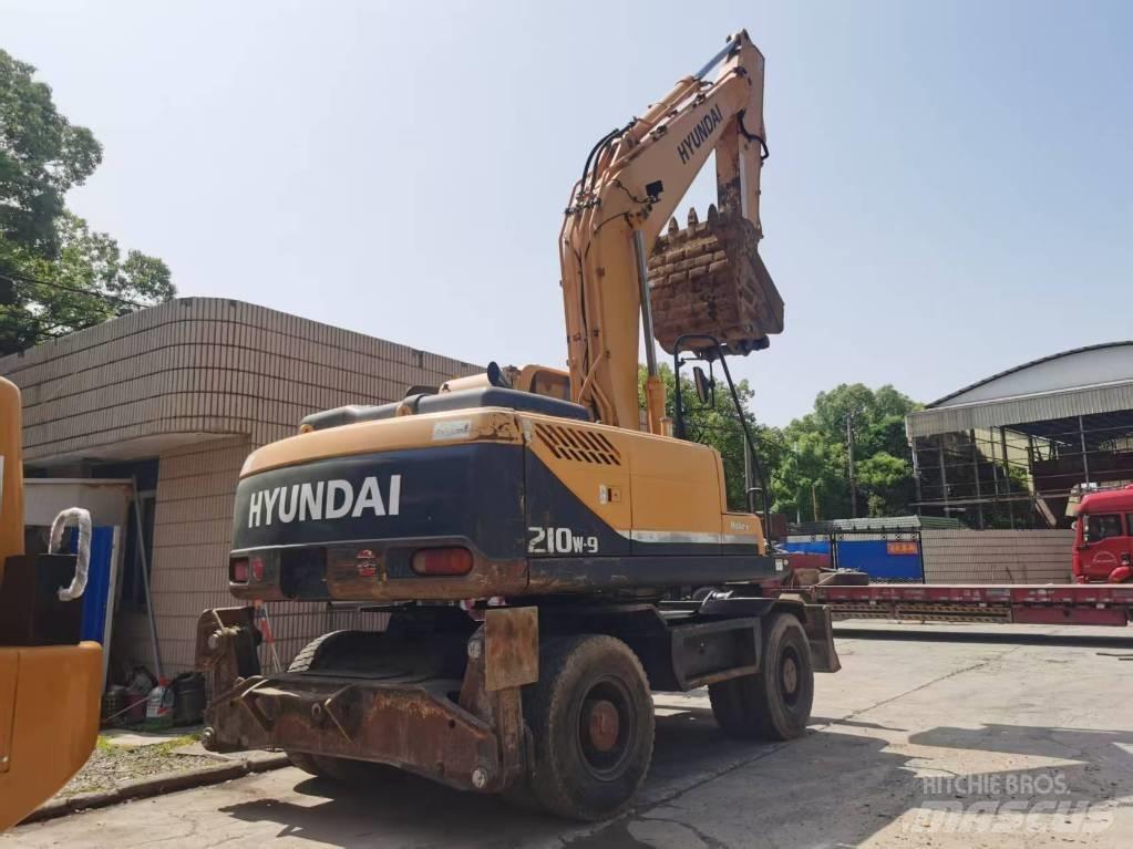 Hyundai R210W-9 Escavadoras de rodas
