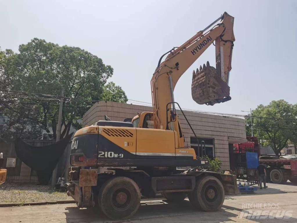 Hyundai R210W-9 Escavadoras de rodas