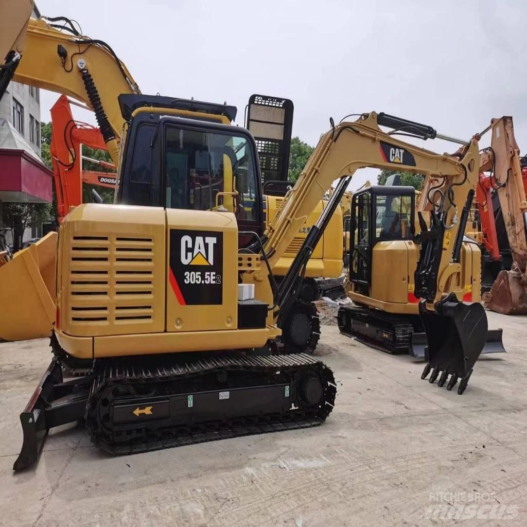 CAT 305.5 E2 Miniescavadeiras