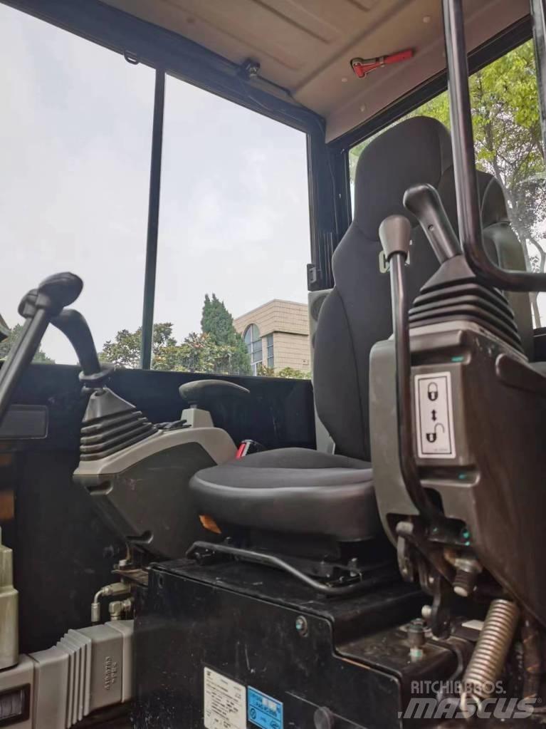 CAT 305.5 E2 Miniescavadeiras