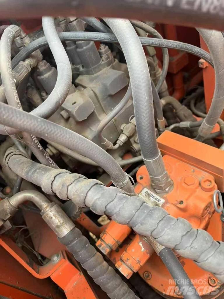 Doosan DX 150LC Escavadeiras de esteiras