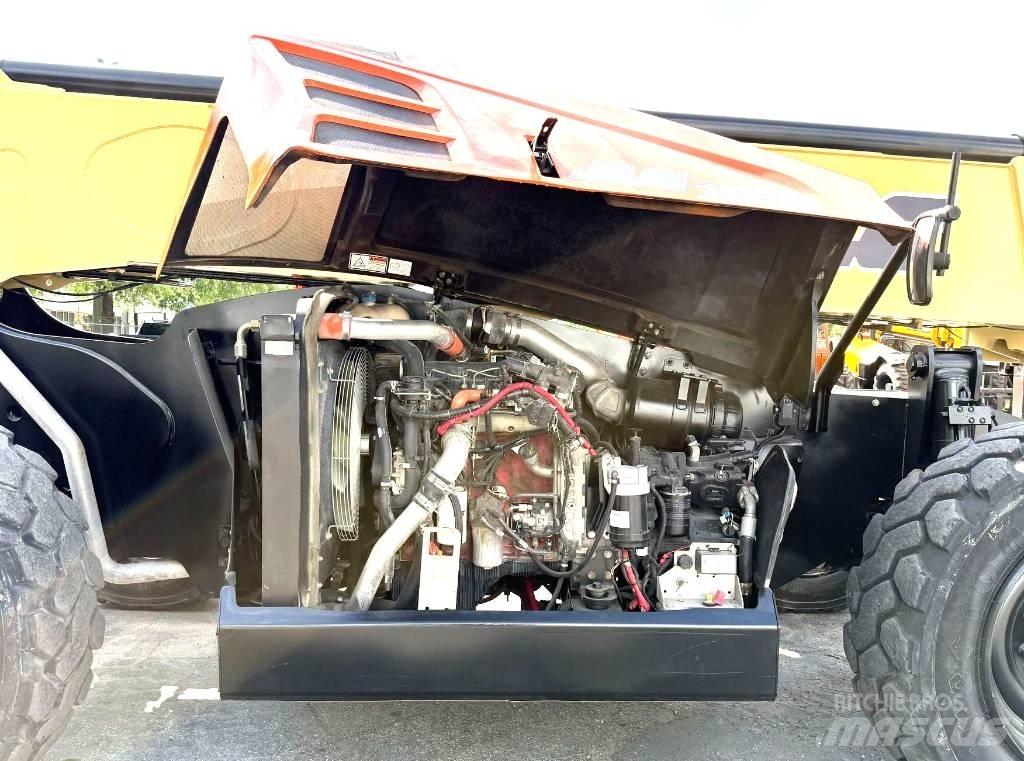 JLG 1055 Manipulador telescópico