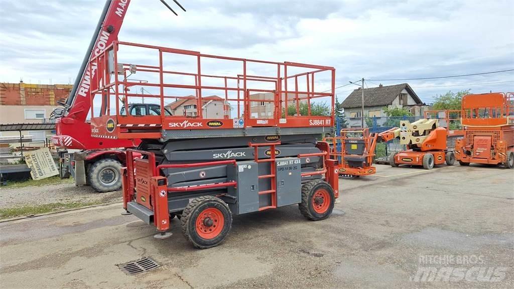 SkyJack 8841RT Elevadores de tesoura