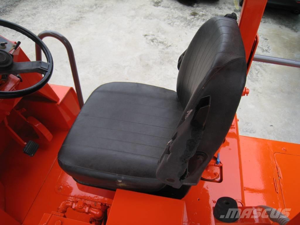 Sakai TZ 701 Cilindros Compactadores de pneus