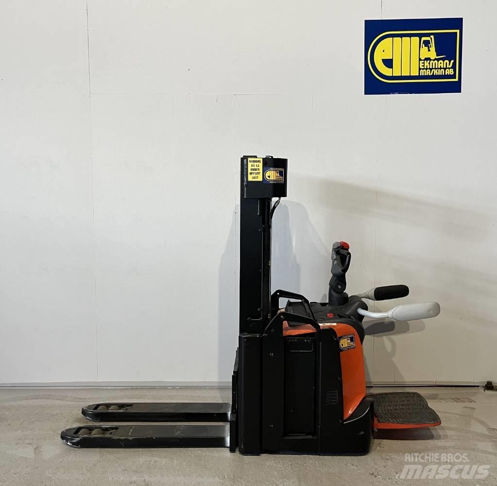 BT truck SPE 160L Empilhador para operador externo