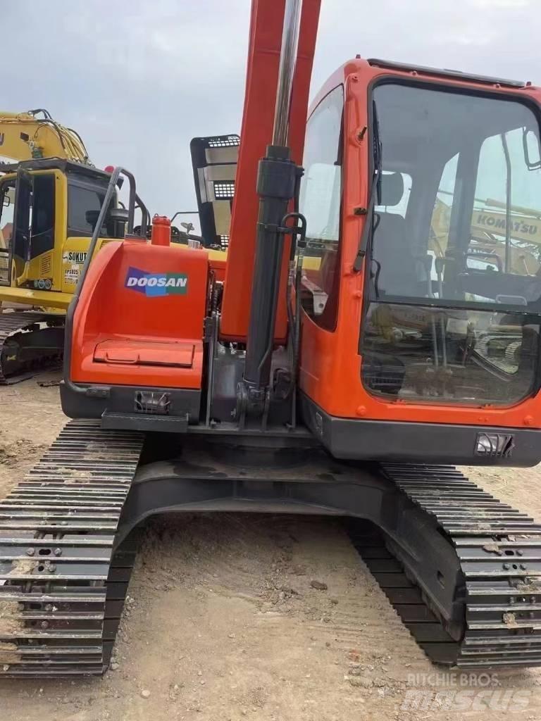 Doosan DX 80 Escavadoras Midi 7t - 12t