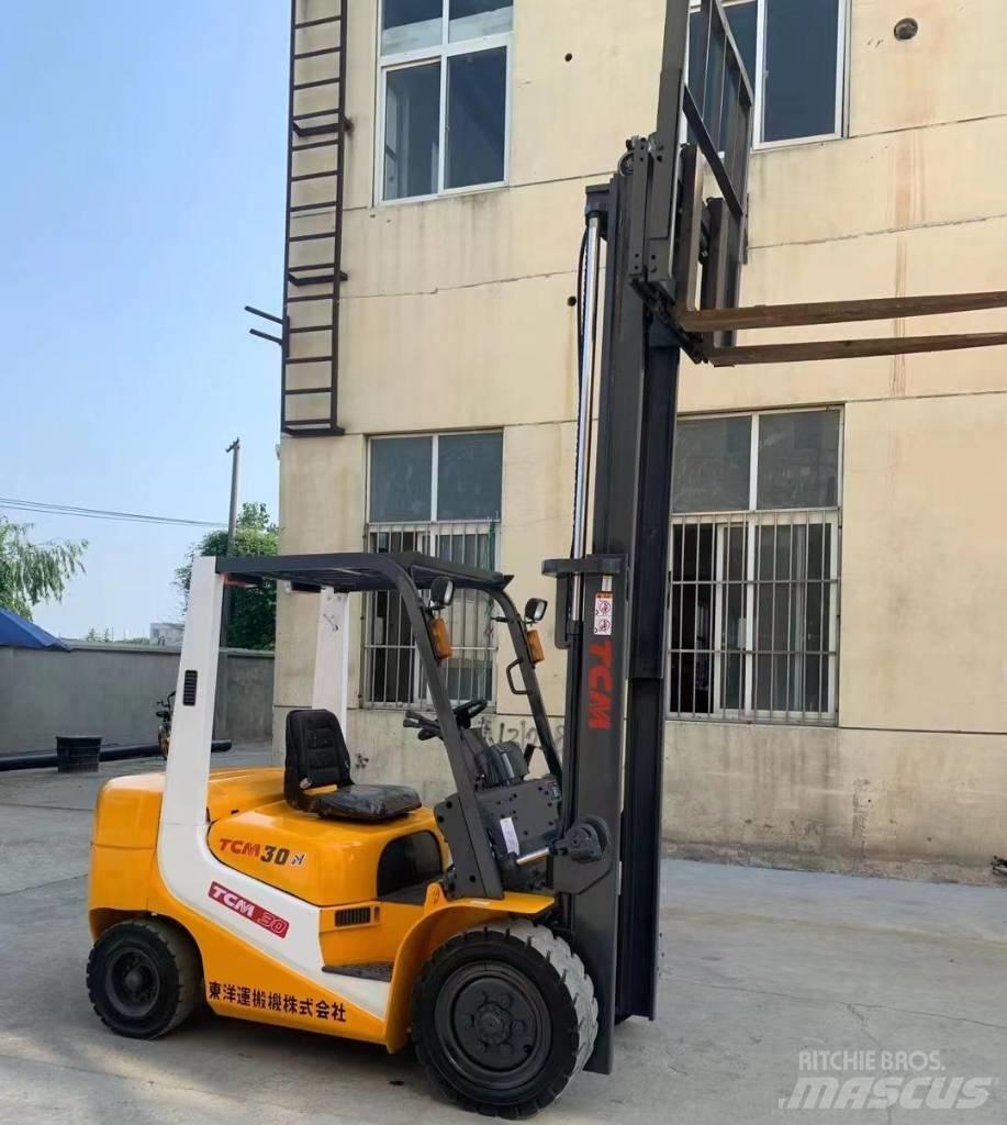 TCM FD 30 Empilhadores Diesel