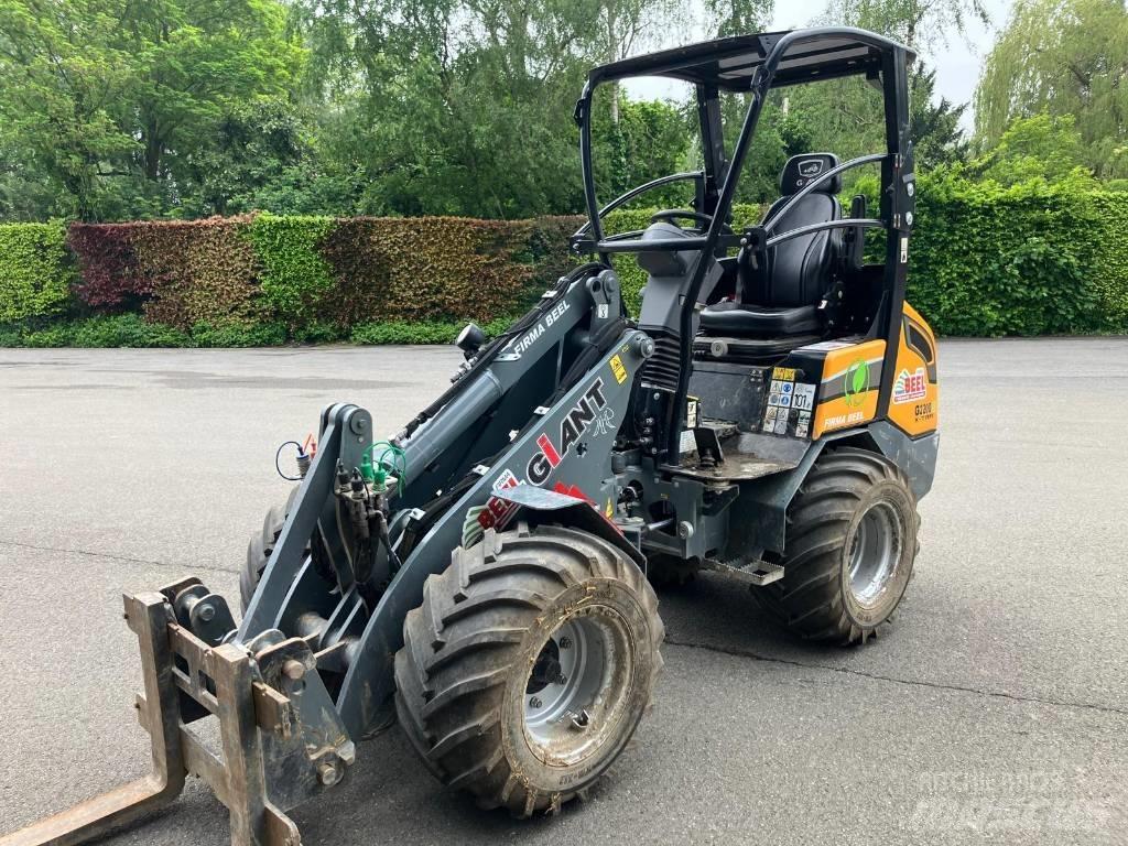 GiANT G2200E Minicarregadeiras