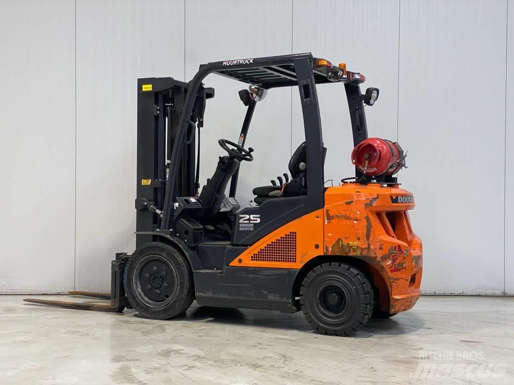 Doosan G25N-7 Empilhadores a gás