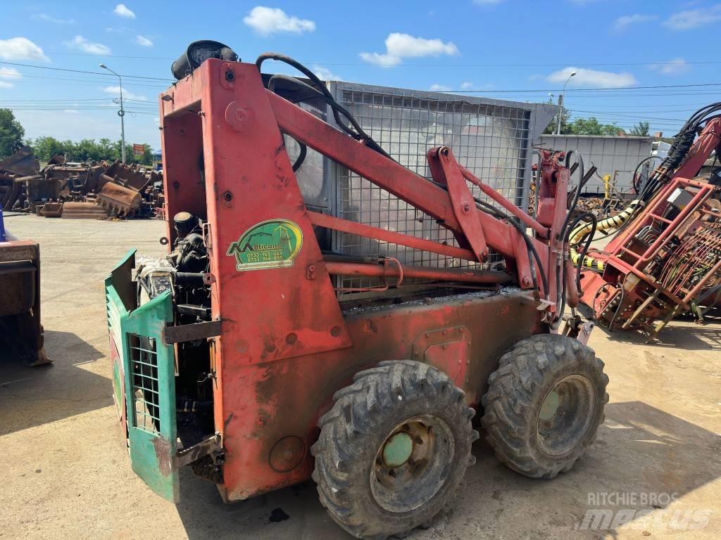 Unirak 600 Minicarregadeiras