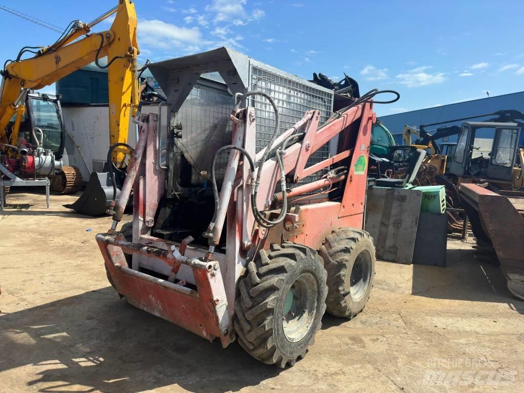 Unirak 600 Minicarregadeiras