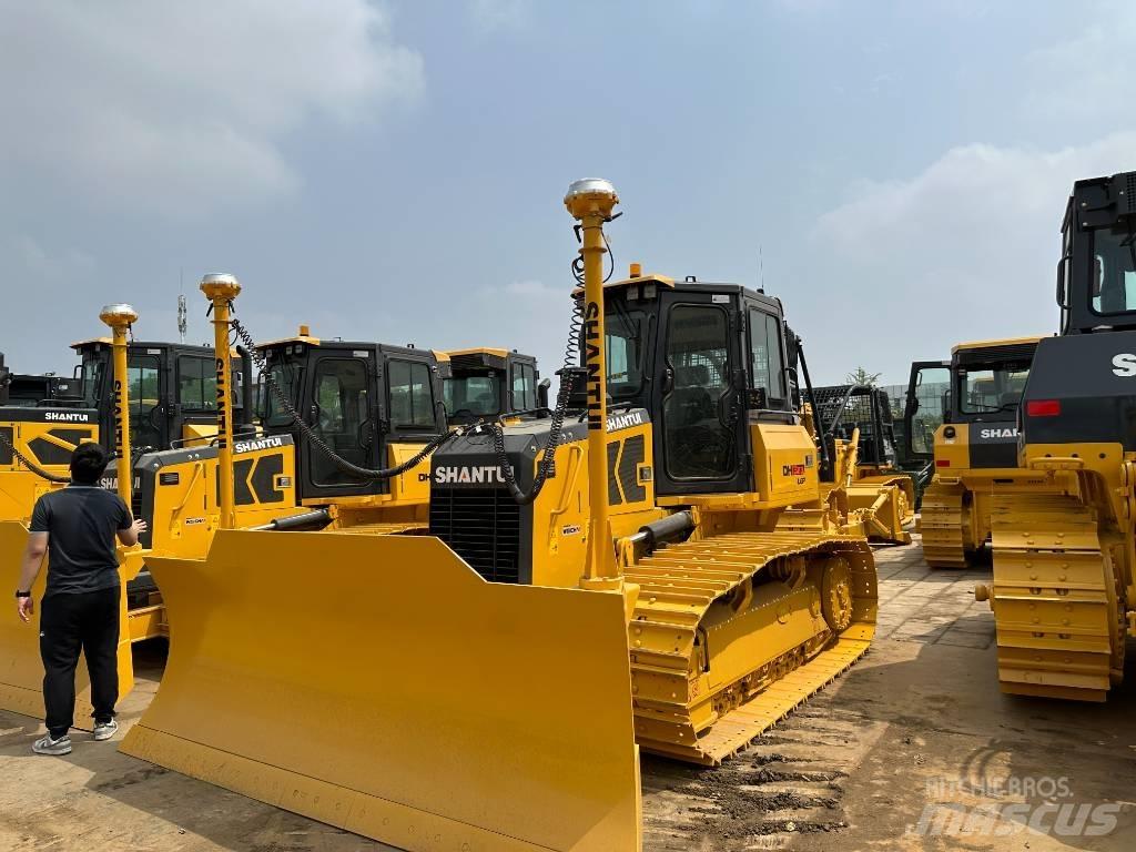 Shantui DH13 Dozers - Tratores rastos