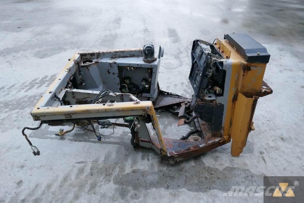 CAT 220-2800 Cabines e interior