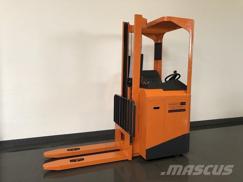 Samag ELF01 Self propelled stackers