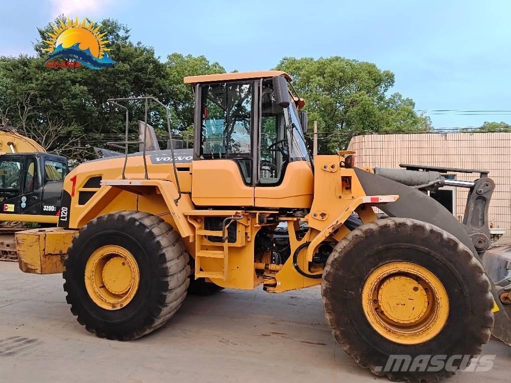 Volvo L 120 Carregadeiras de rodas
