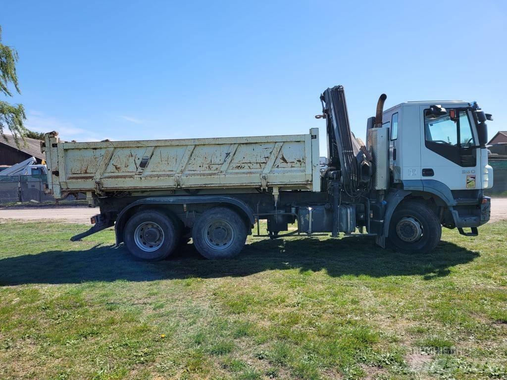 Iveco Trakker 360 Camiões grua