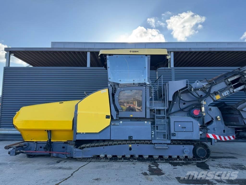Bomag BMF 2500 S Espalhadoras de asfalto