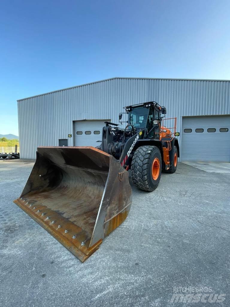 Doosan DL 320-7 Carregadeiras de rodas