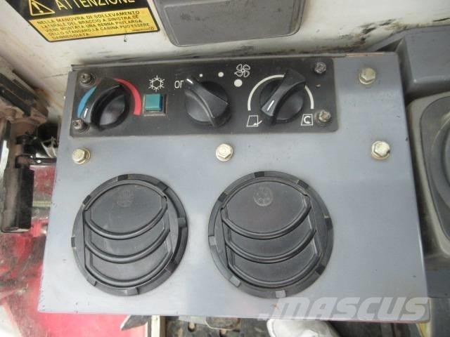 Takeuchi TB 153 FR Miniescavadeiras