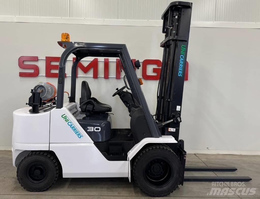 TCM 10694 - FHGE30T5 Empilhadores a gás