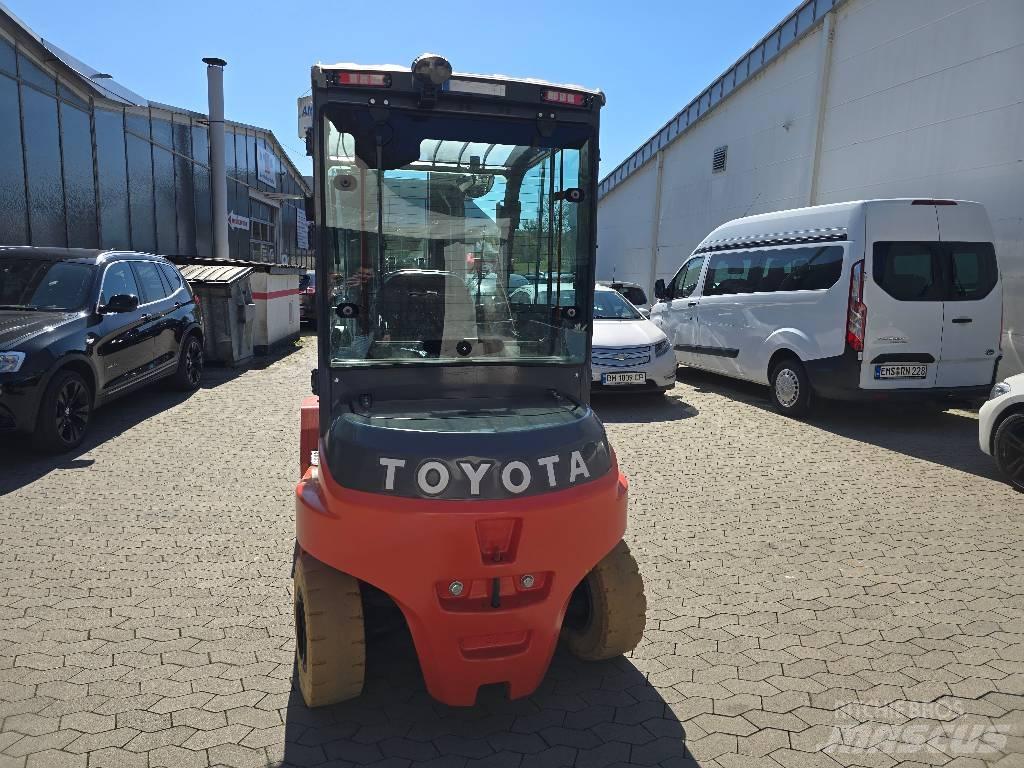 Toyota Traigo 80 Empilhadores eléctricos