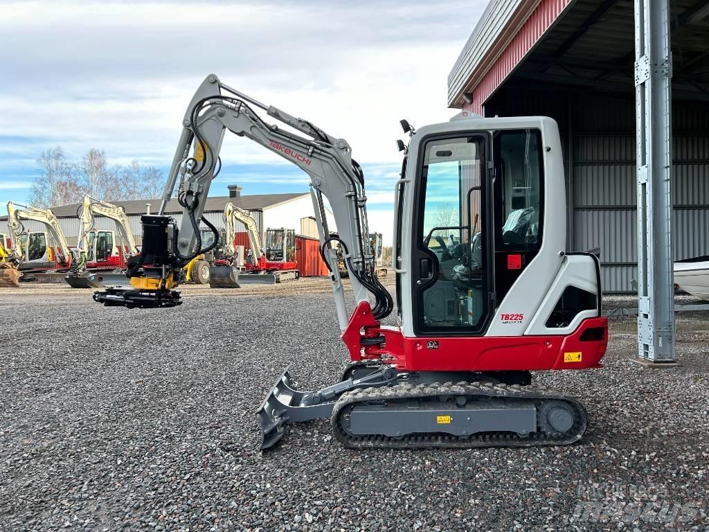 Takeuchi TB225 Miniescavadeiras