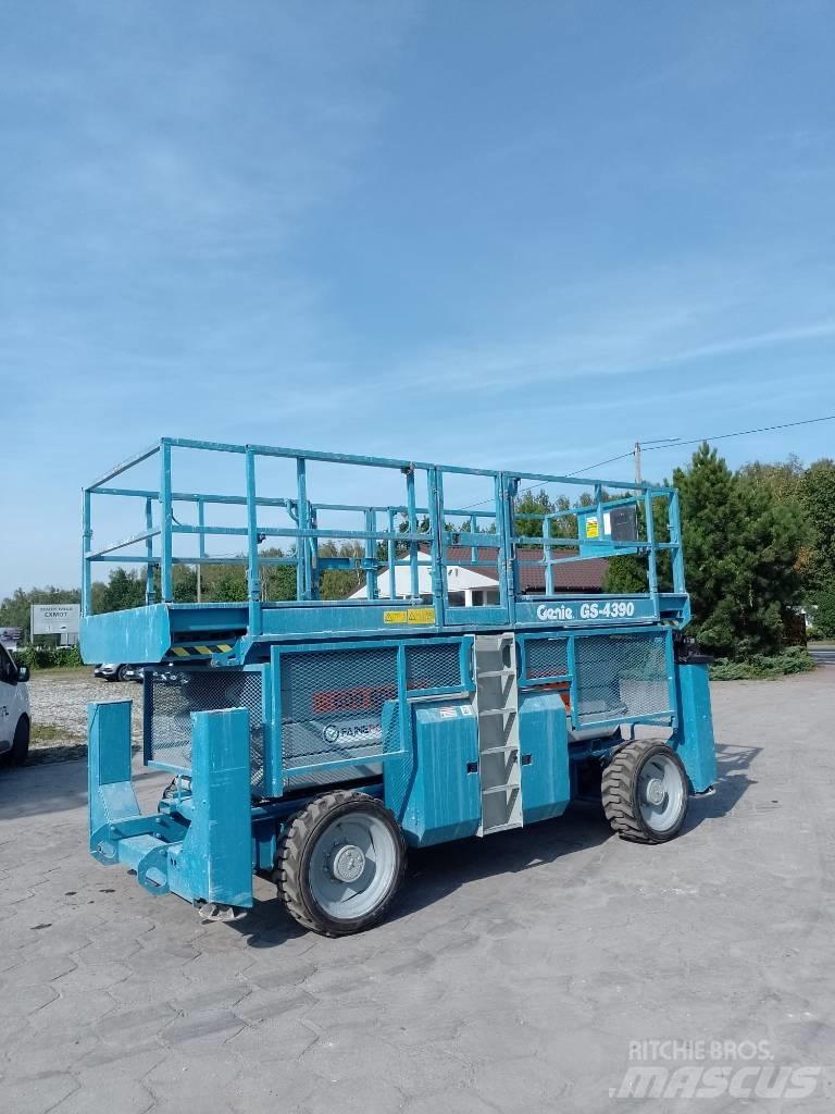 Genie 4390 Elevadores de tesoura