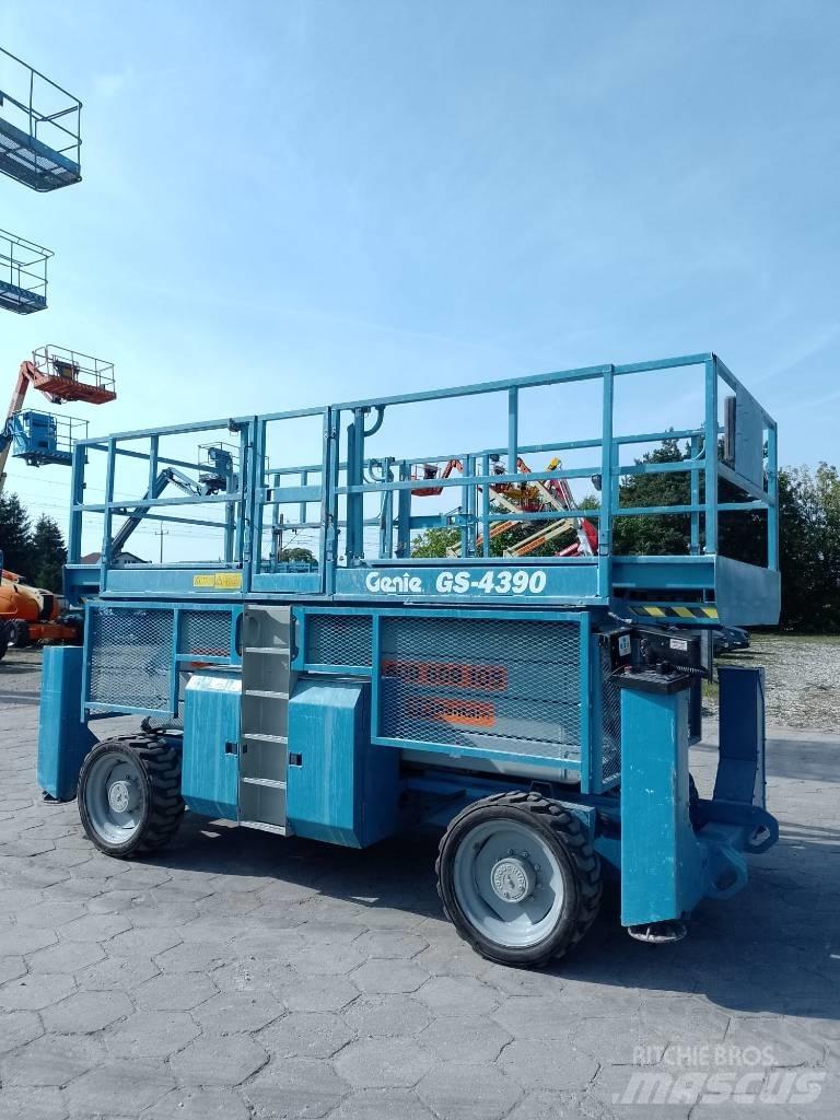 Genie 4390 Elevadores de tesoura
