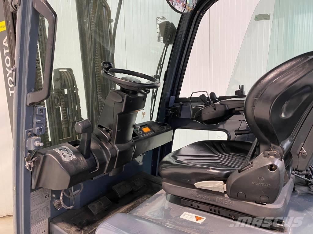 Toyota 8FBMT25 Empilhadores eléctricos