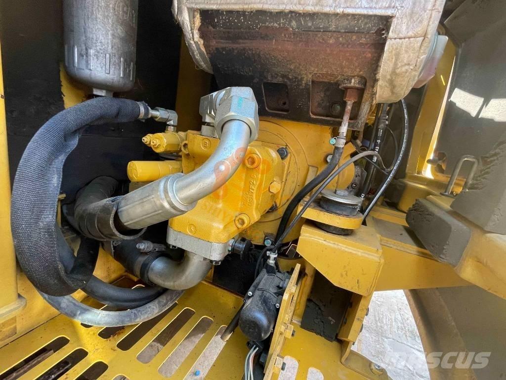 CAT 305.5 E 2 Miniescavadeiras