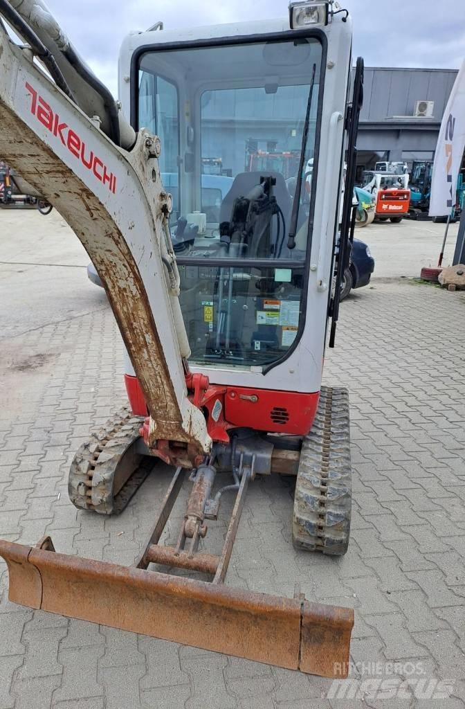 Takeuchi TB 216 Miniescavadeiras