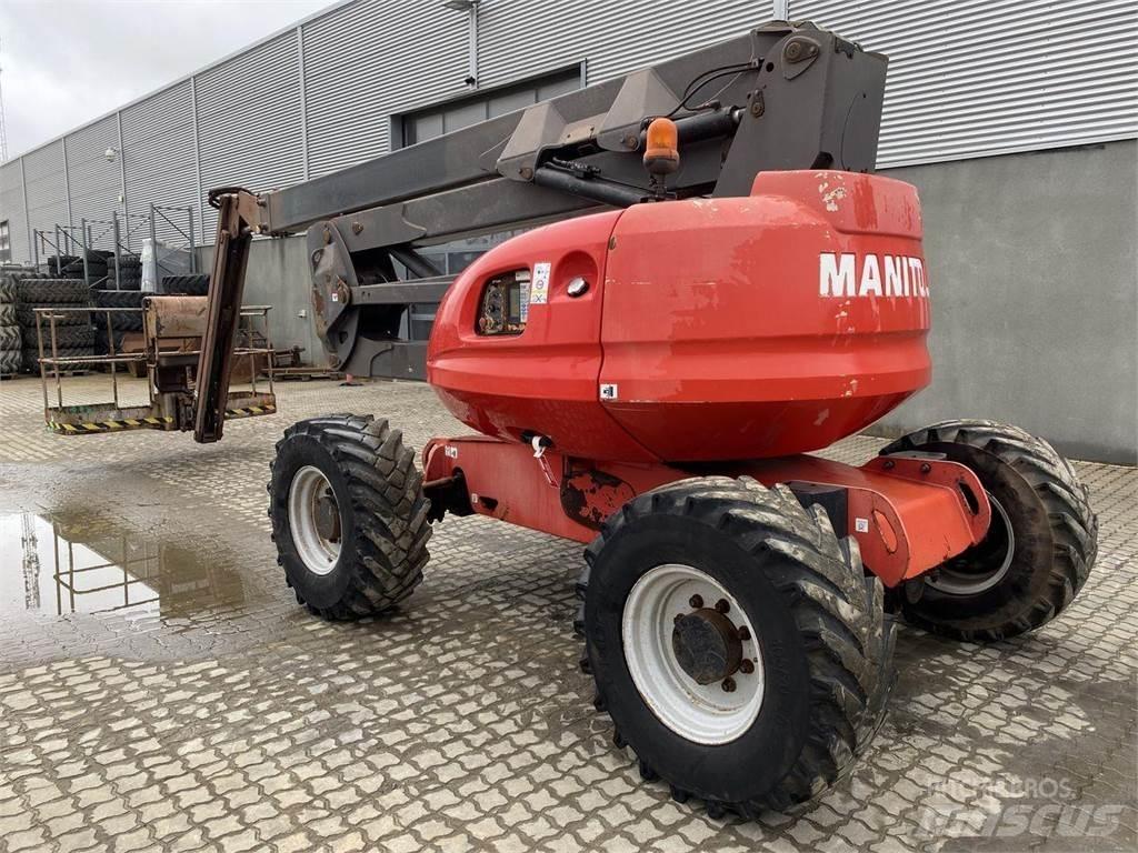 Manitou 200ATJ Elevadores braços articulados