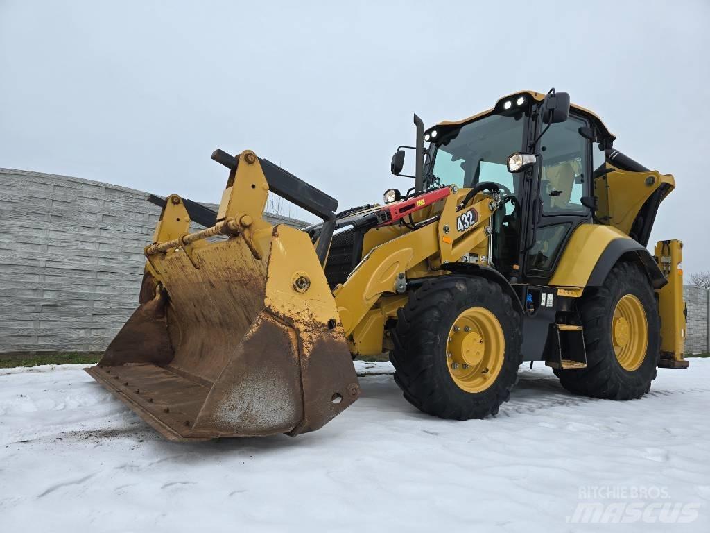 CAT 432 Retroescavadeiras